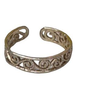 Vintage Scrollwork Adjustable 14K Gold Openwork Swirl Design Toe Ring Child Size